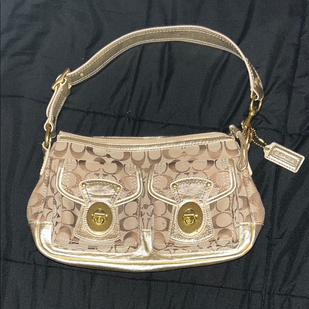 Vintage Y2K Coach Tan and Gold shoulder bag